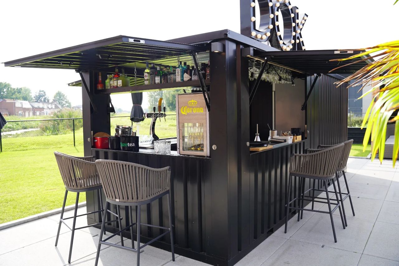 Conteneur Bar Démontable 4×2 mètres XL Noir RAL 9005